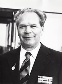 
        У ГрДМУ адбылася навукова-практычная канферэнцыя прысвечаная 100-годдзю з дня нараджэння прафесара Міхаіла Караблёва			    