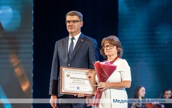 
        В столице наградили лучших медицинских работников			    