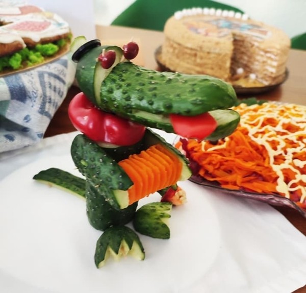 
        Сплотить коллектив, поделиться традициями			    