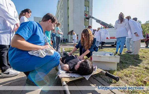 
        В ГКБСМП прошли командно-штабные учения в режиме ЧС			    